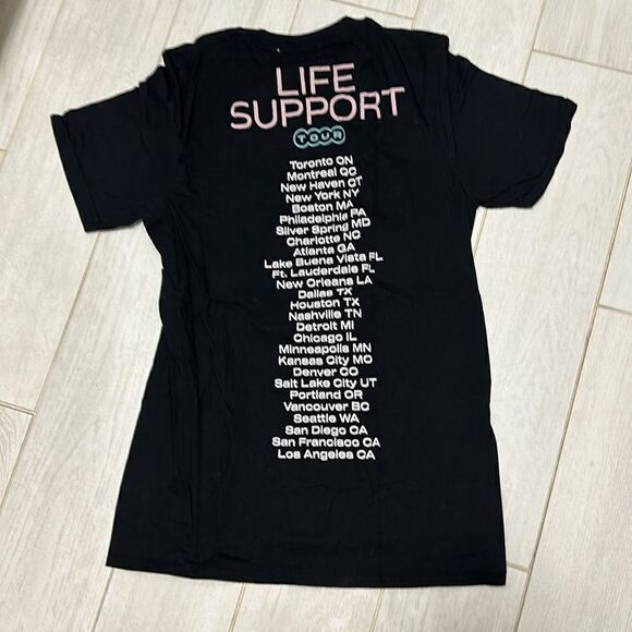 New Madison Beer tee Small - Picture 4 of 4